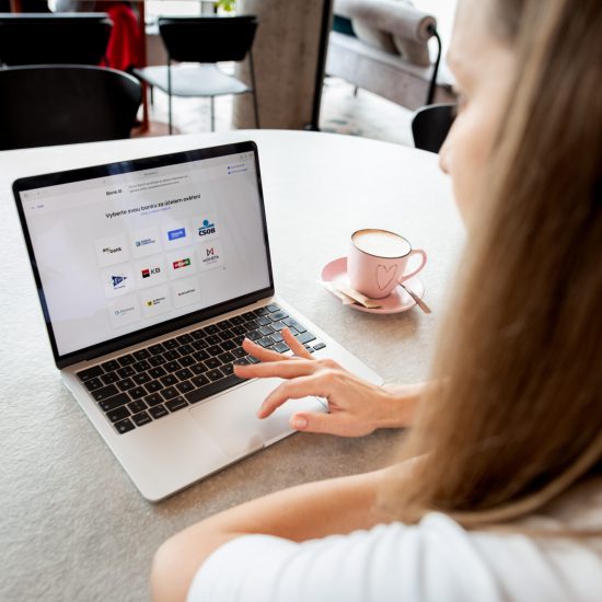 bank-id-notebook-kavarna-zena