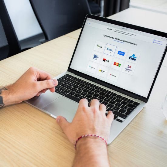 bank-id-notebook-stul-muz